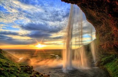 Der Seljalandfoss Wasserfall in Island