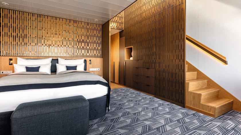 Mein Schiff 2 - TUI Cruises - Himmel & Meer Suite (SKHO)