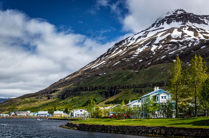 Impressionn zu Sommerferien 2026 - AIDAbella - Schottland & Island mit Sonnenfinsternis