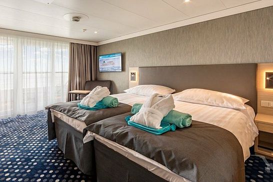 MS Amera - Phoenix Seereisen - 2-Bett-Junior Suite mit Balkon Jupiterdeck *SILBER* (S2)