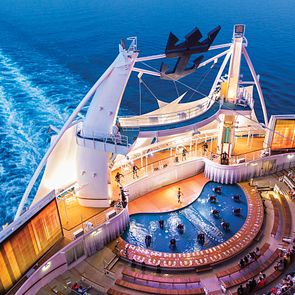 Harmony of the Seas Entertainment Aqua Theater