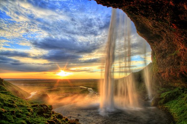 Der Seljalandfoss Wasserfall in Island