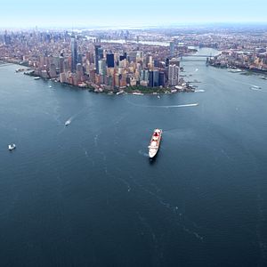 XXX QUEEN MARY 2 vor New York