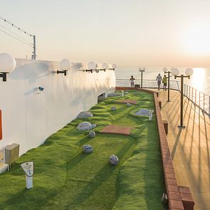 MSC Opera, Minigolf