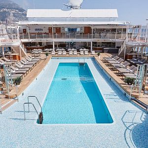 Silver Muse_Sport und Wellness_Pooldeck_©Silversea Cruises Ltd.