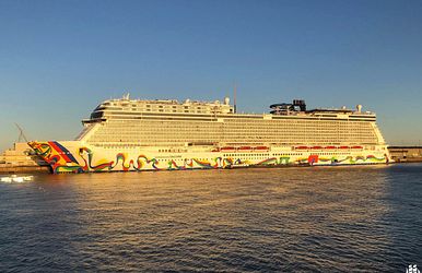 welcome aboard - norwegian encore