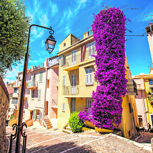 Cannes city_AdobeStock_121584685©rh2010_ztv5