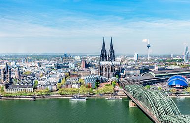 kreuz­fahr­ten ab köln