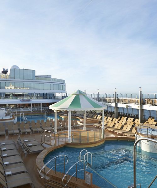 NCL Jewel Pooldeck