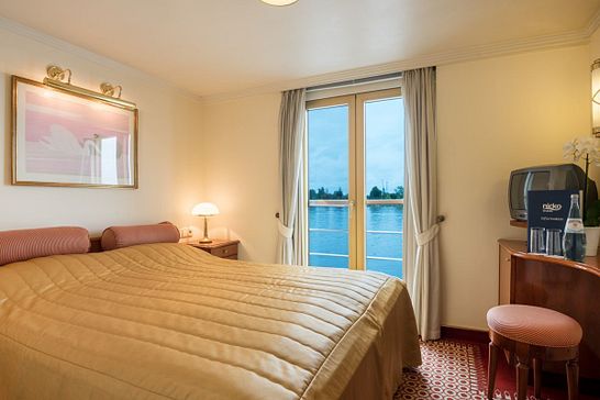 MS FREDERIC CHOPIN - Nicko Cruises - 2-Bett Oberdeck mit französischem Balkon (OD)