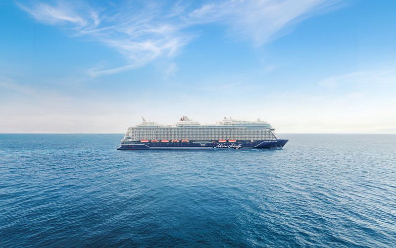 kreuzfahrten mit der <i> mein schiff relax</i>