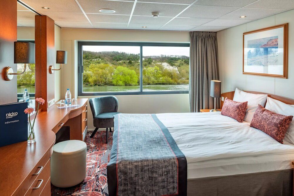MS SEINE COMTESSE - Nicko Cruises - 2-Bett Deluxe Mitteldeck (ML)