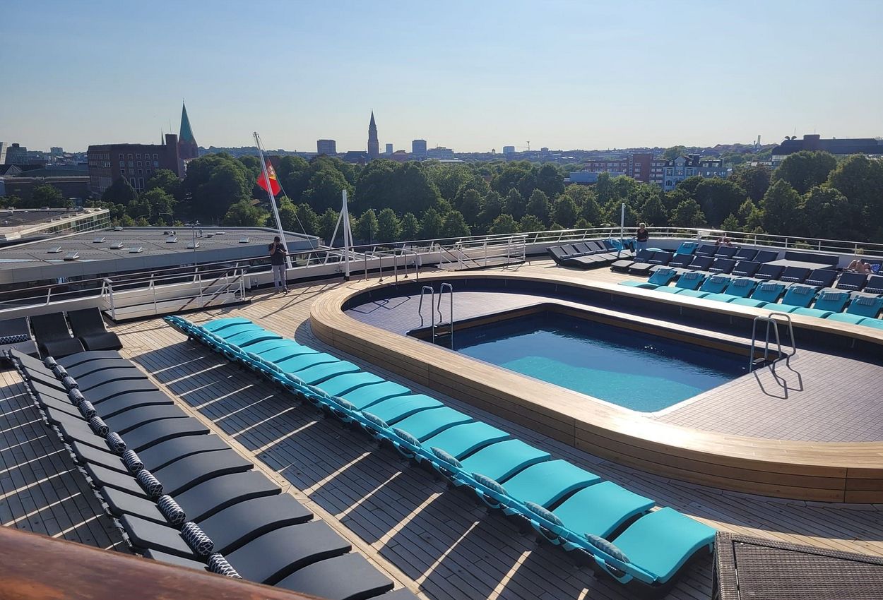 Der Pool am Heck von Vasco da Gama