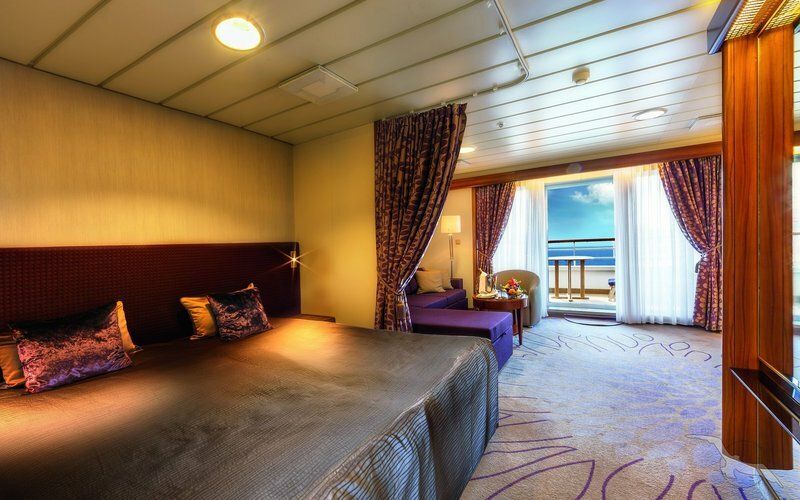 MS Artania - Phoenix Seereisen - 2-Bett-Suite Balkon Lidodeck (buchbar mit 2-4 Pers.) *GOLD* (V4)