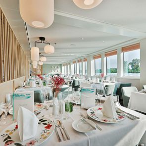 Antonia Phoenix Vier Jahreszeiten Restaurant