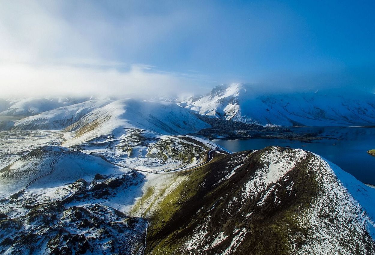 Winterliche Landschaft mit Schnee