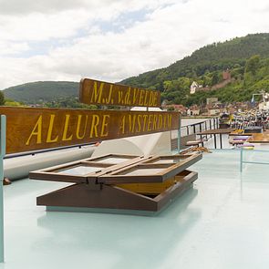 Allure Deck