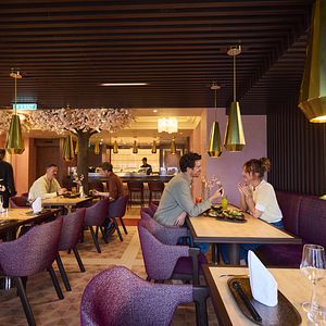 Restaurant EAST Fusion Menschen Paar