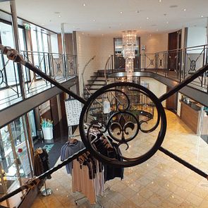 MS Amelia Allgemeine Bilder Lobby