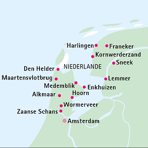 Stadt Enkhuizen an Fluss _AdobeStock_359943909 © Nataraj