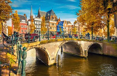 Q:\Destinationen\Niederlande\Amsterdam\Herbst_AdobeStock_122210418_©sborisov.jpeg