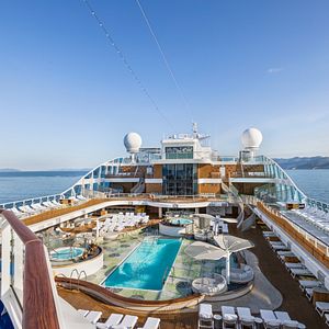 MS Vista Pooldeck