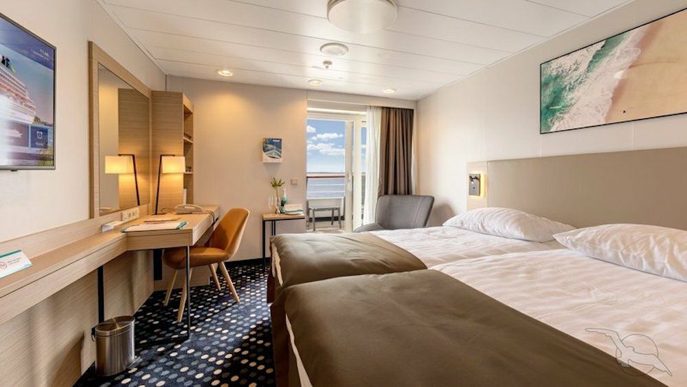 MS Amera - Phoenix Seereisen - 2-Bett-Superior Balkon Apollodeck (buchb.2-3 Pers.) *SILBER* (Q3)