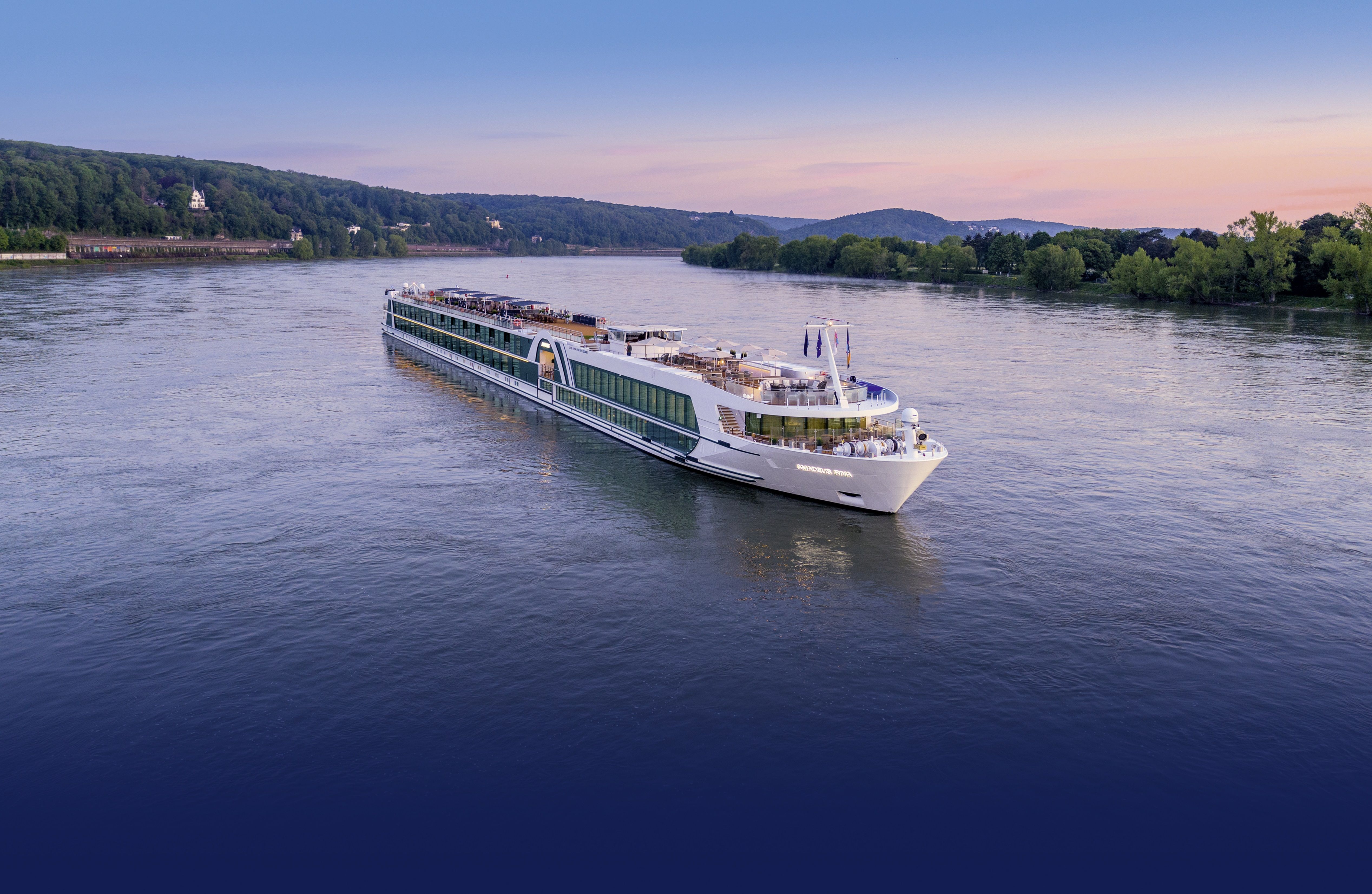 MS AMADEUS Riva