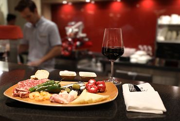 Tapas & Bar