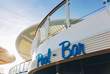 Pool Bar