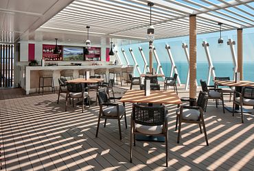 The Retreat Pool Bar 