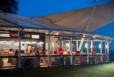 The Lawn Club Grill 