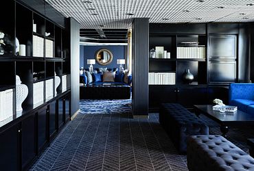 Blue Bar & Lounge