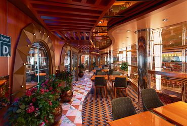 Grand Bar Orlov