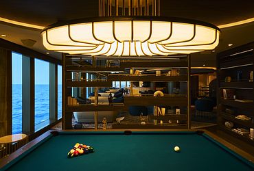 Astern Lounge