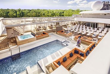 Pool Bar
