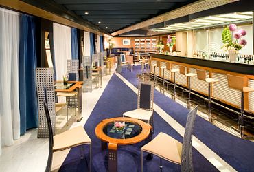 Pinnacle Bar 