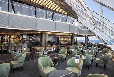 Top Sail Lounge 