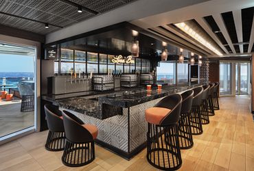 Luna Bar 
