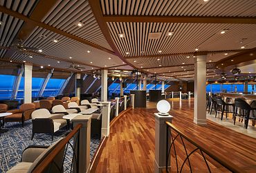 Spinnaker Lounge 