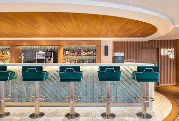 Waves Bar 