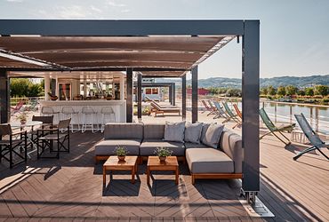 Vista Bar