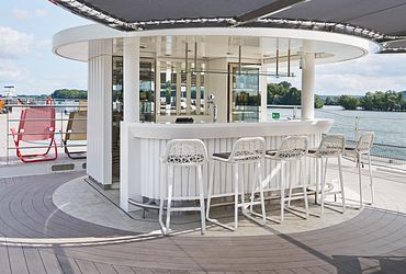 Vista Bar