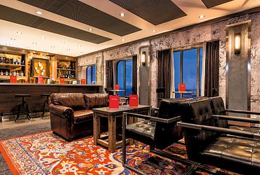Studio Bar