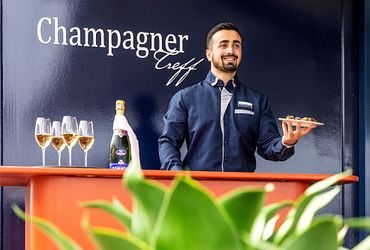 Champagner-Treff