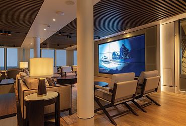 Explorer Lounge