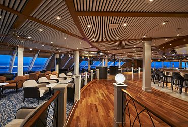 Spinnaker Lounge 