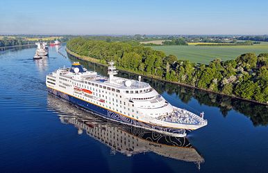 MS Hamburg von außen