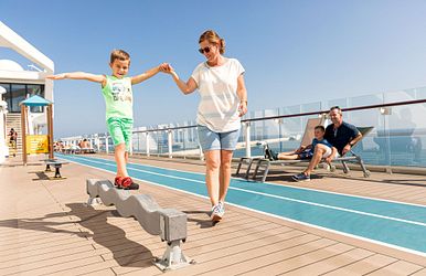 Kinderbereich außen bei Mein Schiff