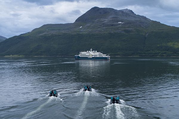 SH Vega Kreuzfahrten